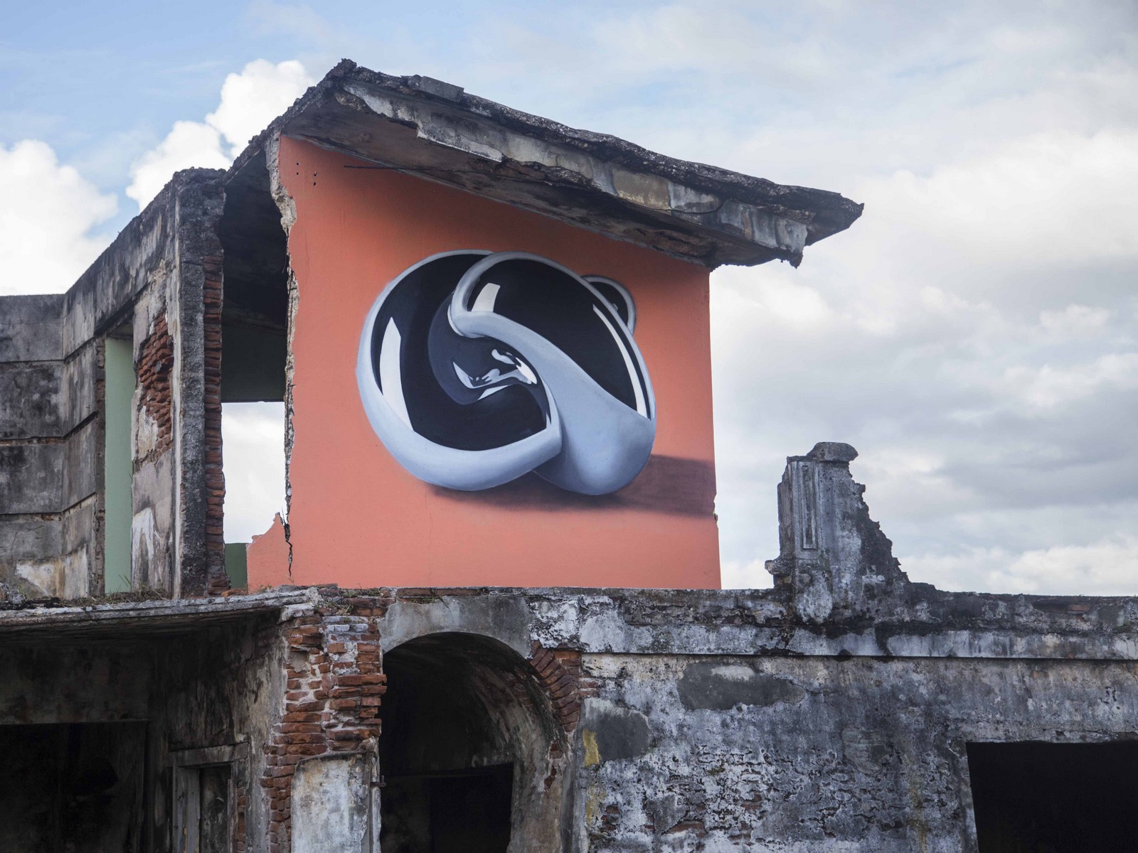 Brillo infinito (Arecibo, PR)
