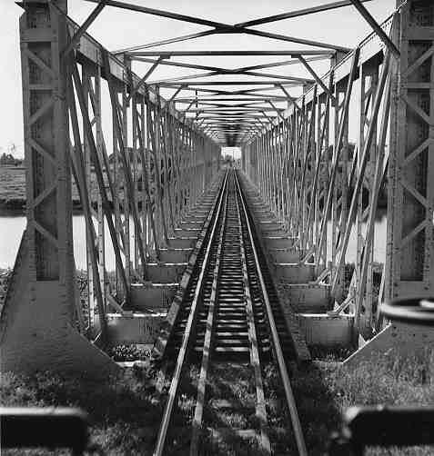 Puente del ferrocarril sobre el Rio de La Plata cerca de Dorado, Puerto Rico