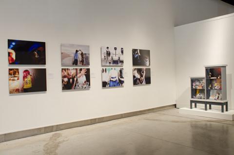 Vista general de la exhibición "Becas Lexus 2012"